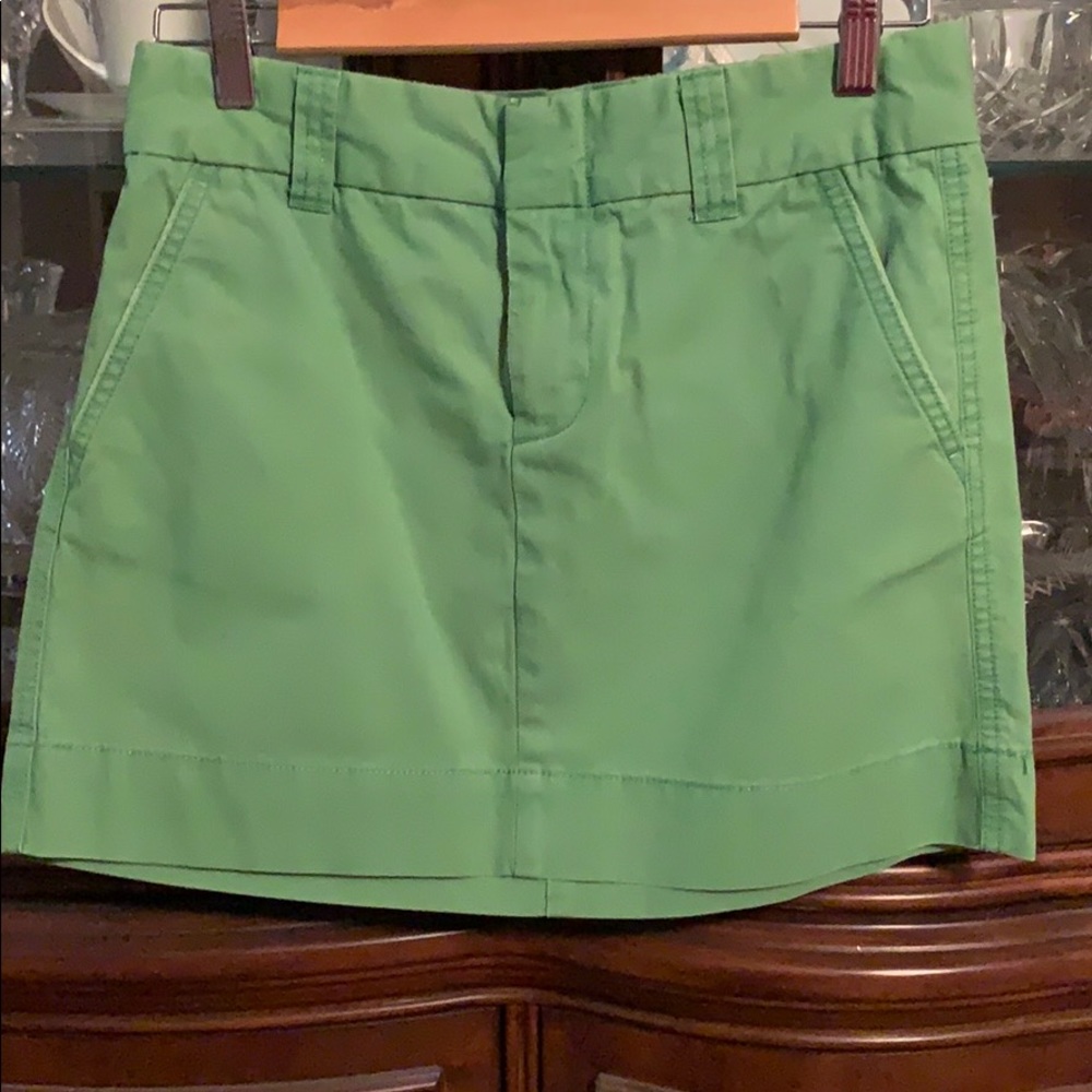 Gap size 2 skirt